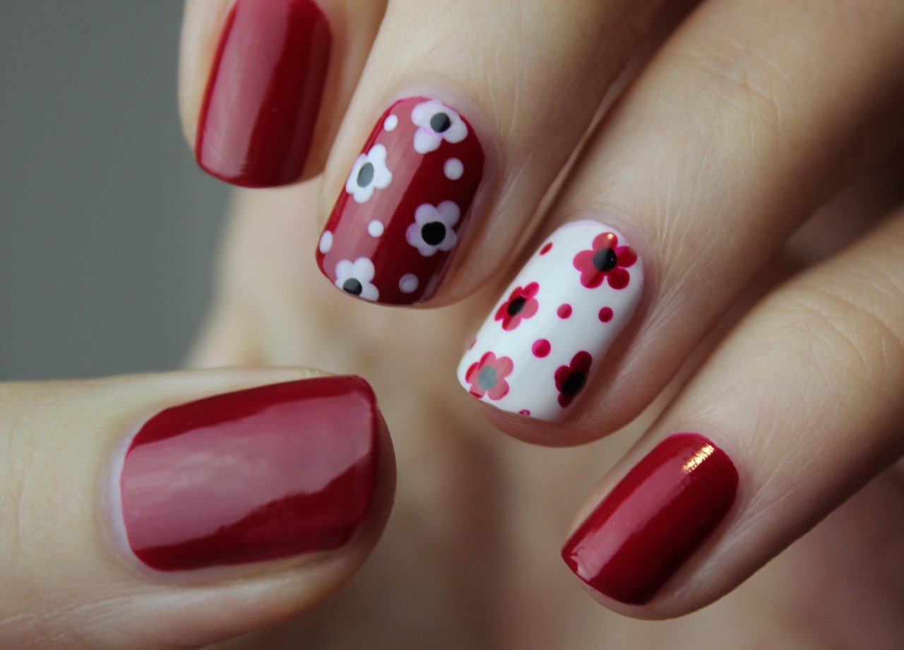 nail art, manicure, nails, nature, nail polish, cuticles, flower background, red manicure, red nail art, floral nail art, floral nails, flowers, fingernails, flower wallpaper, color, polish, woman, hand, nail spa, style, glamour, female, beautiful flowers, natural nails, elegant nails